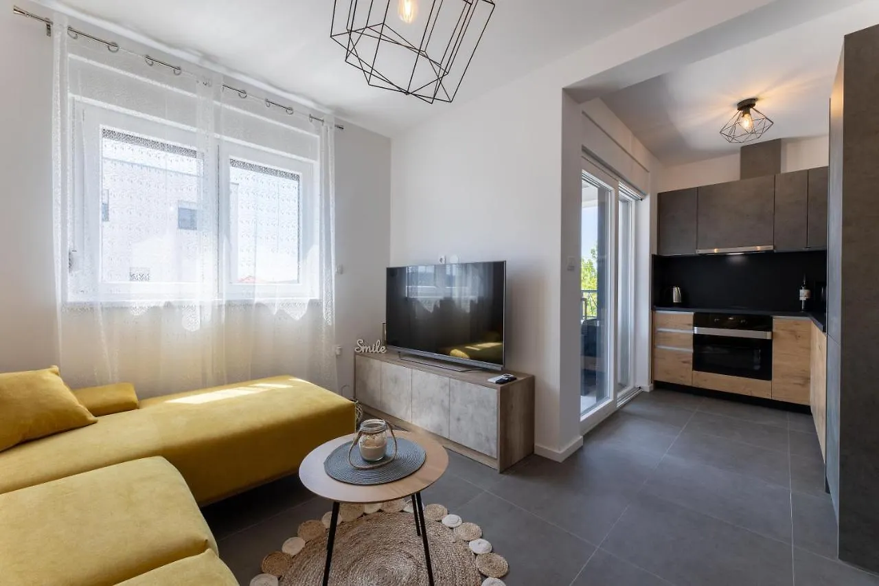 Apartments Maya & Tina Trogir Croatia